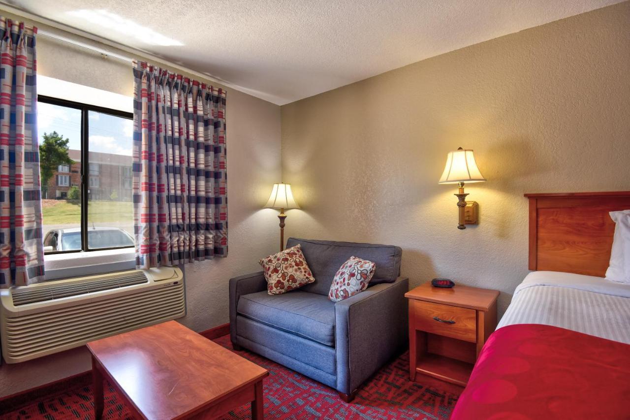 Ramada By Wyndham Airport North Hotel
