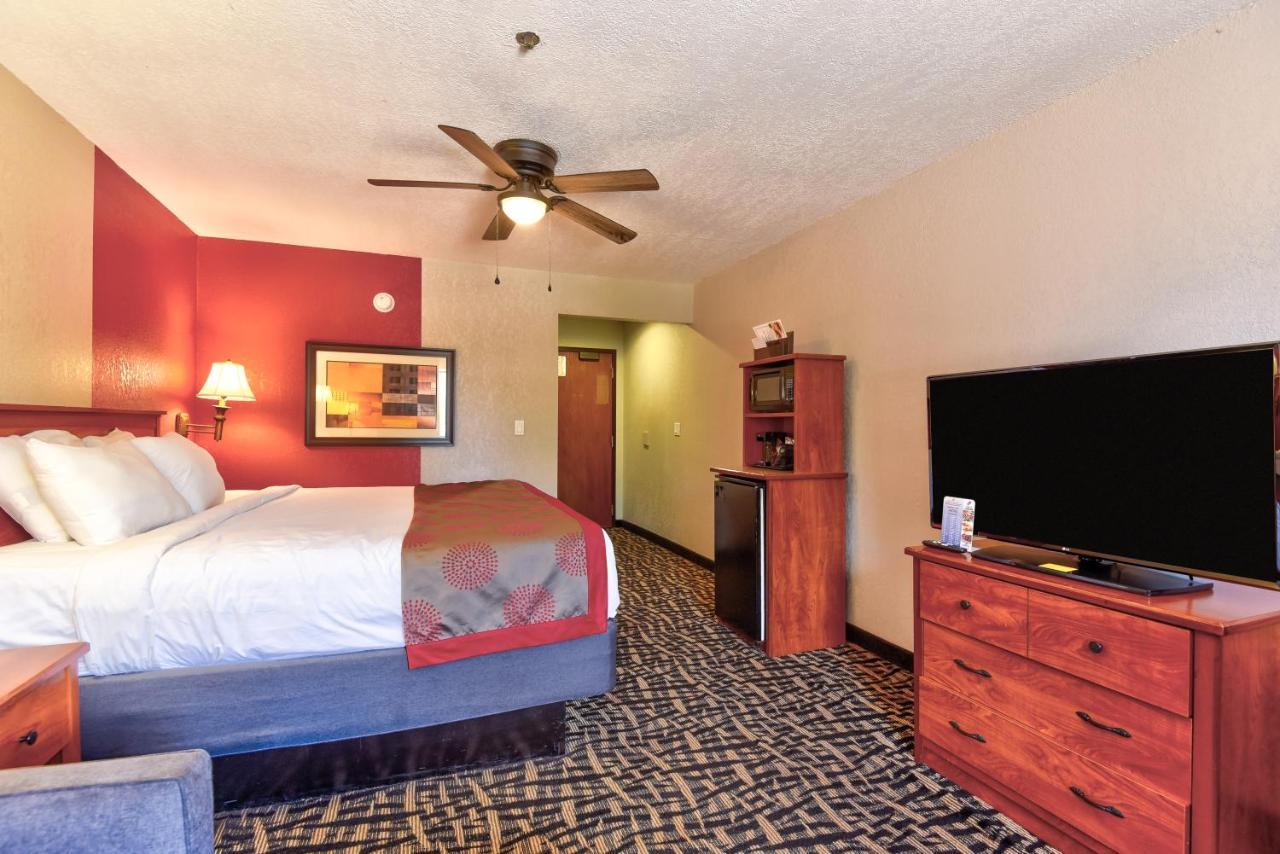 Ramada By Wyndham Airport North