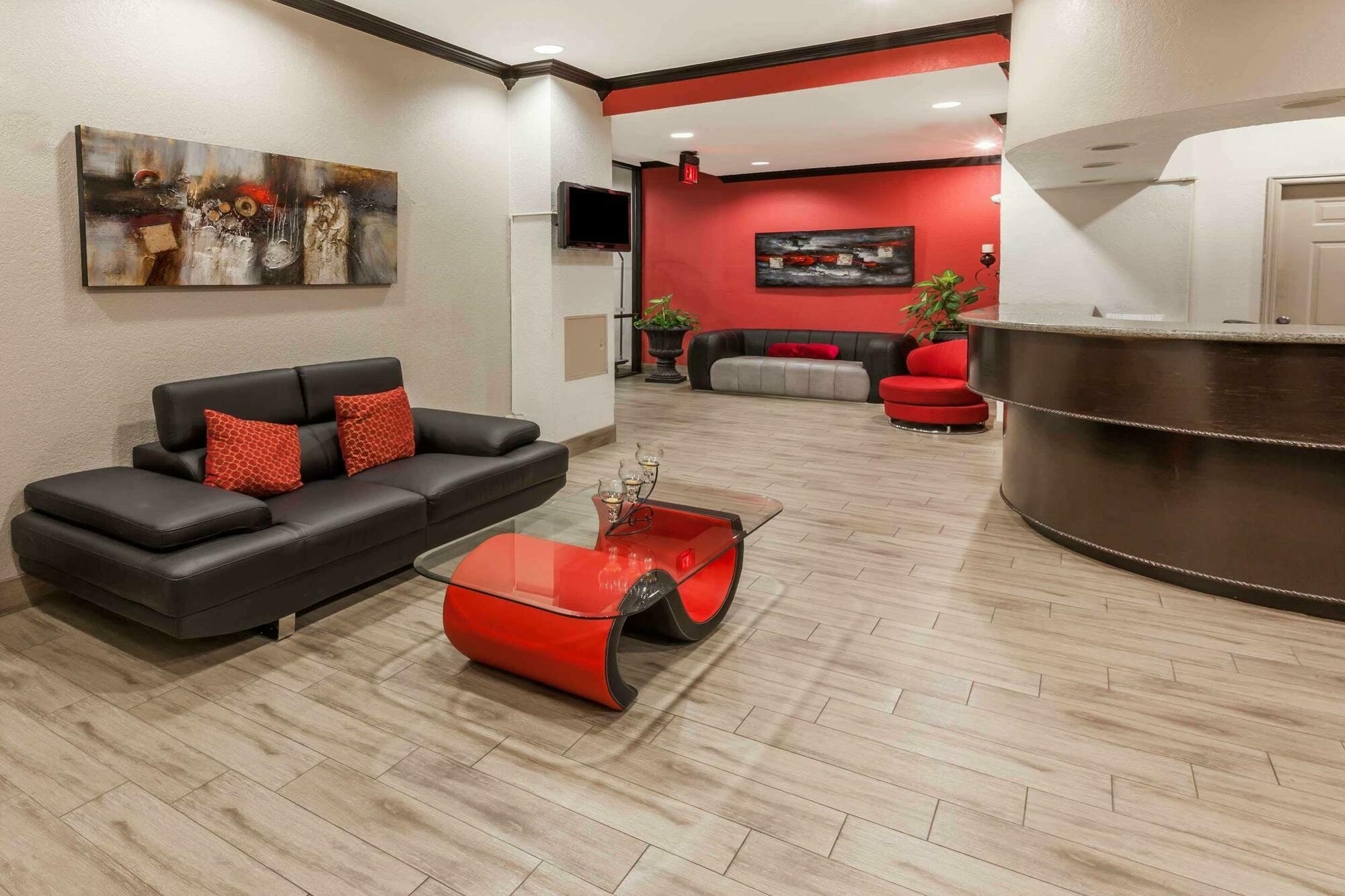 Ramada By Wyndham Airport North Hotel